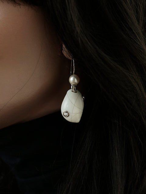 crystal studded white moon shell mismatched hook earrings