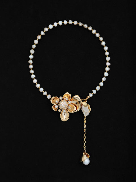 flower and pearl necklace