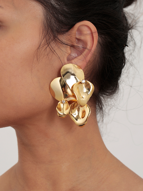 heart and clustered petals earrings