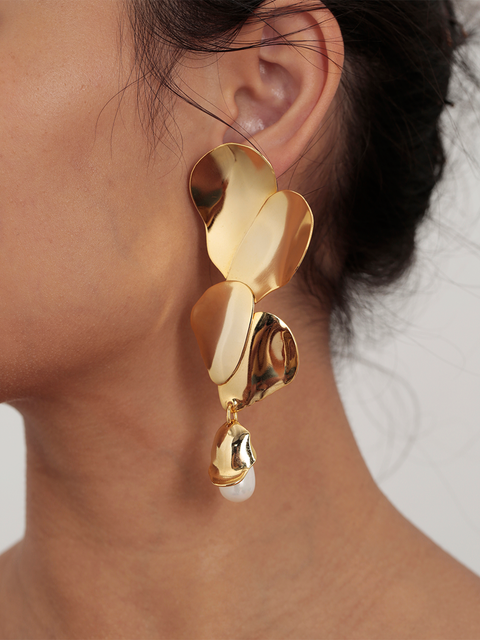 mobile heart and petal pearl long drop earrings