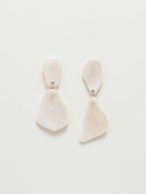 two broken wmop shell drop earrings