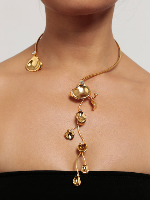 falling petals drop necklace