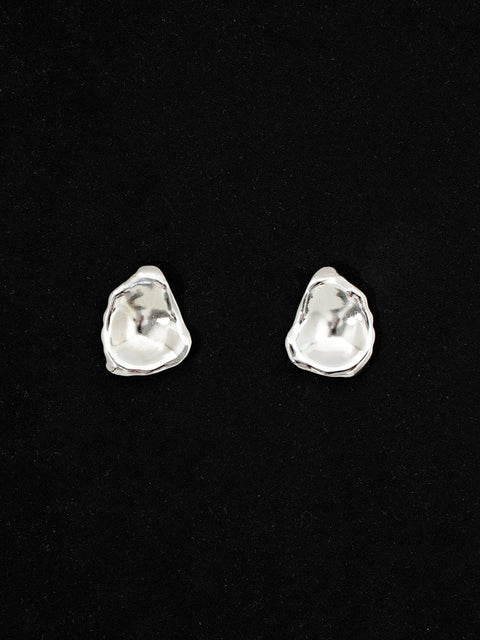 petal earrings
