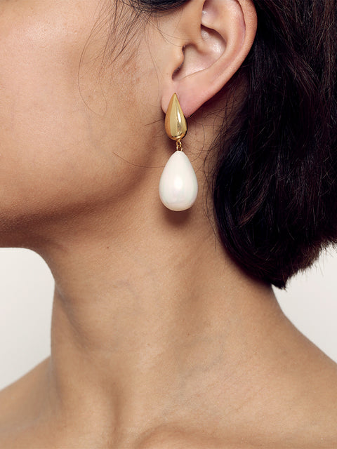 RS.IL.E.027 | LARGE PEARL TEAR DROP EARRINGS