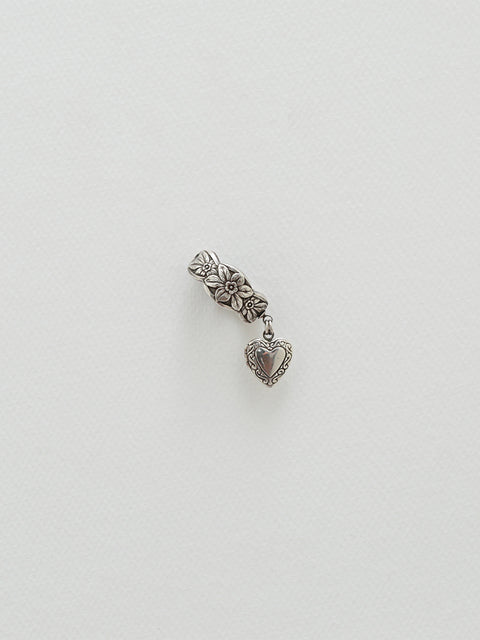 RS.LH.E.018 | HEART LOCKET EAR-CUFF