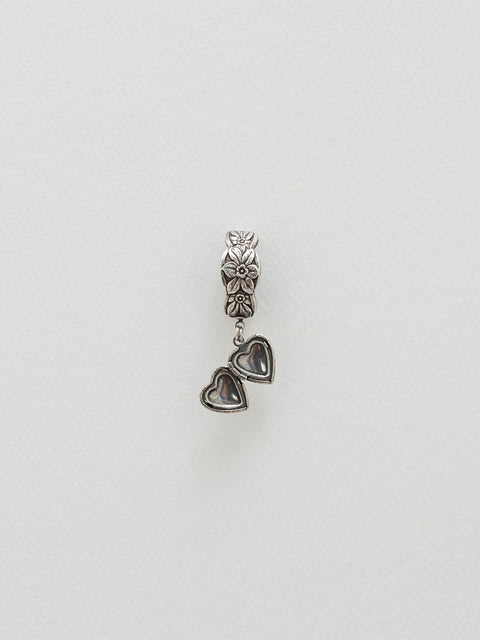 RS.LH.E.018 | HEART LOCKET EAR-CUFF