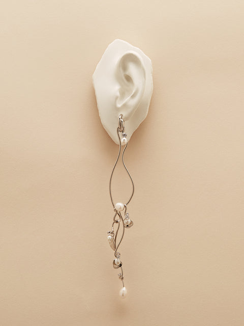 RS.UA.E.003 | DRAPED PETAL AND CRYSTAL EAR-CUFF SET