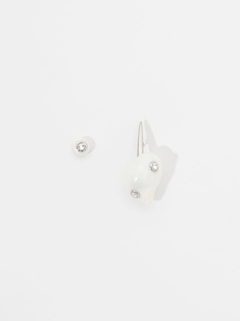 crystal studded white moon shell mismatched earrings