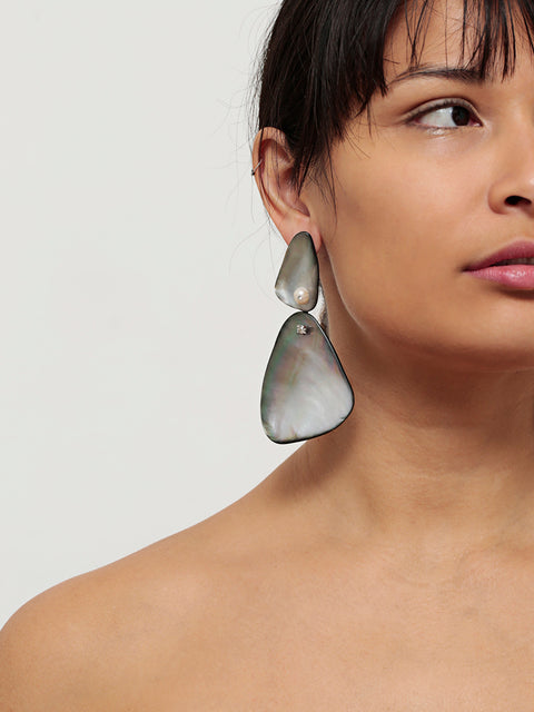 mismatched black mother of pearl shell drop earrings