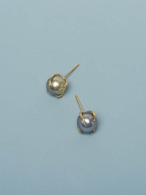 fiji pearl claw stud earrings